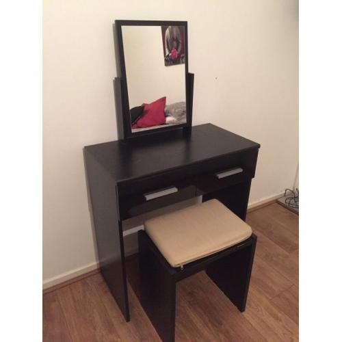 Black dressing table