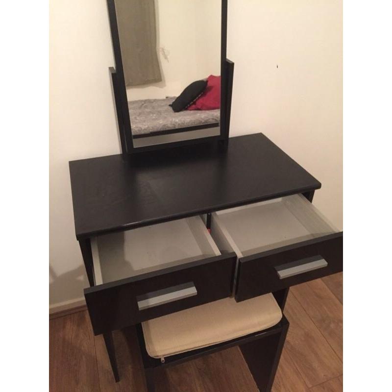 Black dressing table