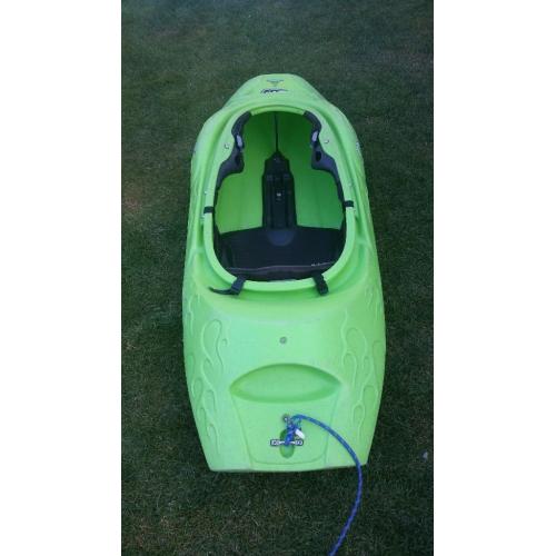 Dagger fx kayak/ play boat