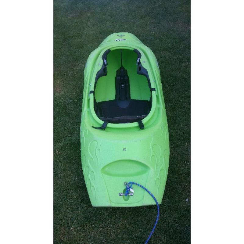 Dagger fx kayak/ play boat