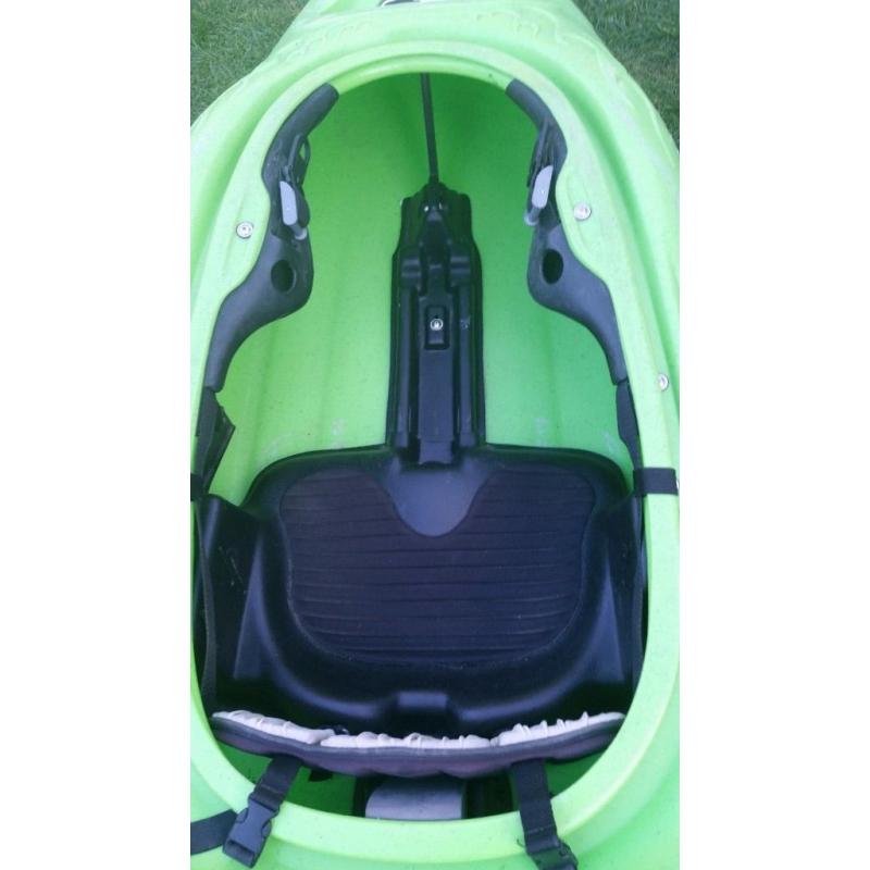 Dagger fx kayak/ play boat