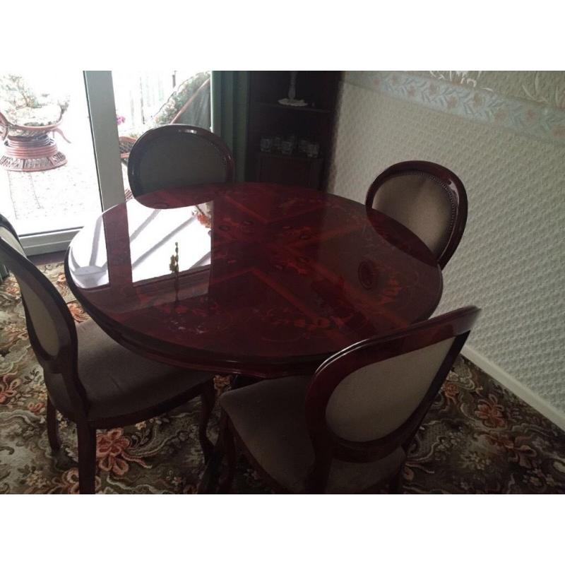 Dining table and chairs , excellent condition