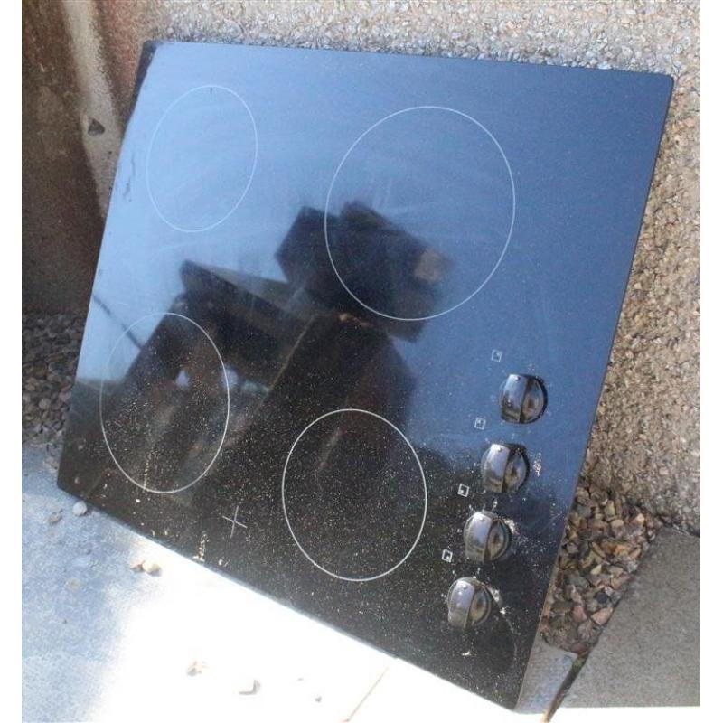Integrated Oven, matching Hob and Stainless steel extractor fan