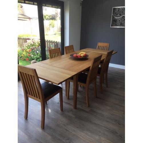 Dining room table & chairs 6 seater