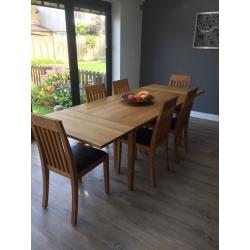 Dining room table & chairs 6 seater