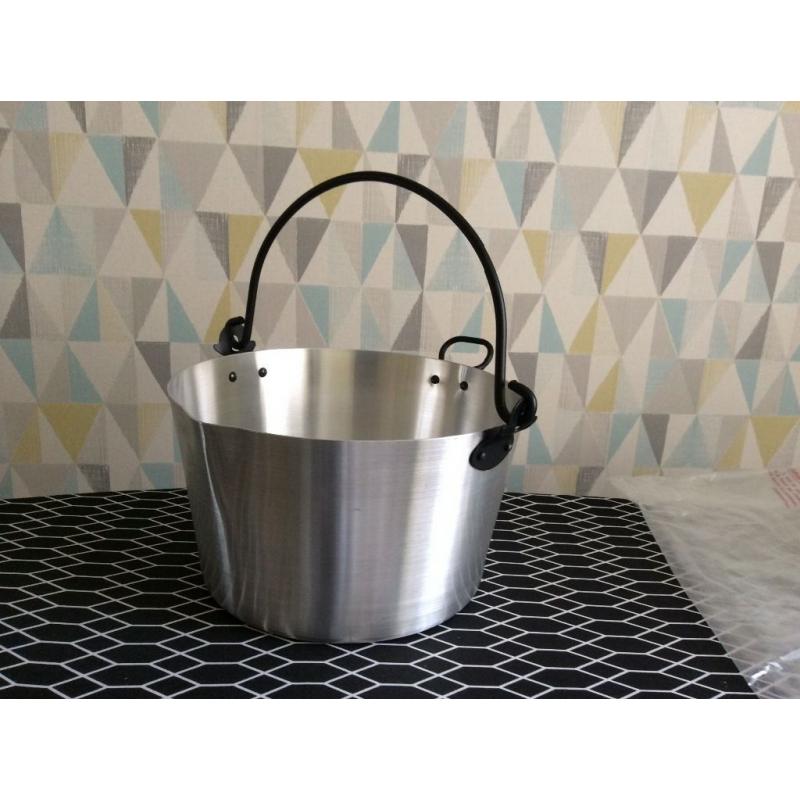 Preserving pan