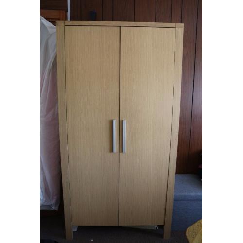 3 piece bedroom set,2 door wardrobe, 4 drawer chest, 3- drawer bedside table.