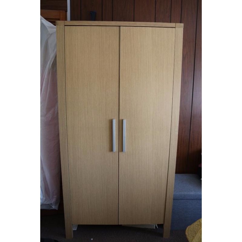 3 piece bedroom set,2 door wardrobe, 4 drawer chest, 3- drawer bedside table.
