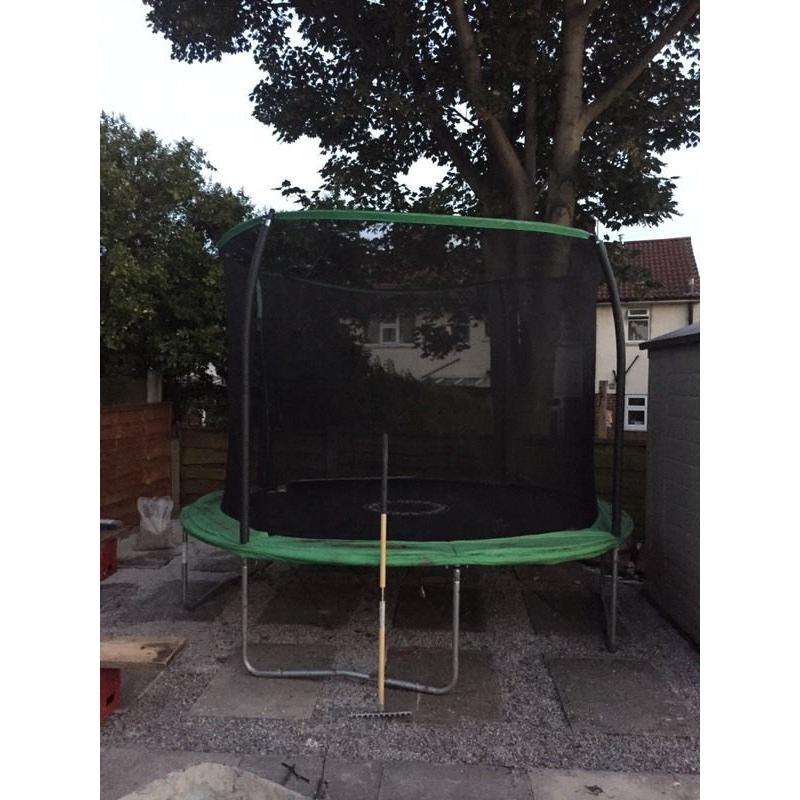 Trampoline 12ft with enclosure and underneath light when jump on