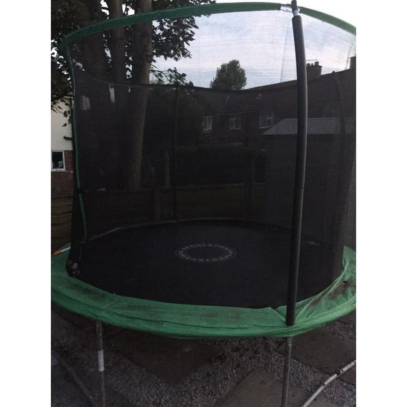 Trampoline 12ft with enclosure and underneath light when jump on