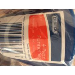 Pack of 4 draper funnels