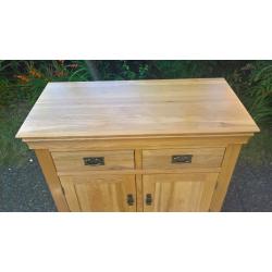 A Sample Fenchurch Solid Oak Side Cabinet