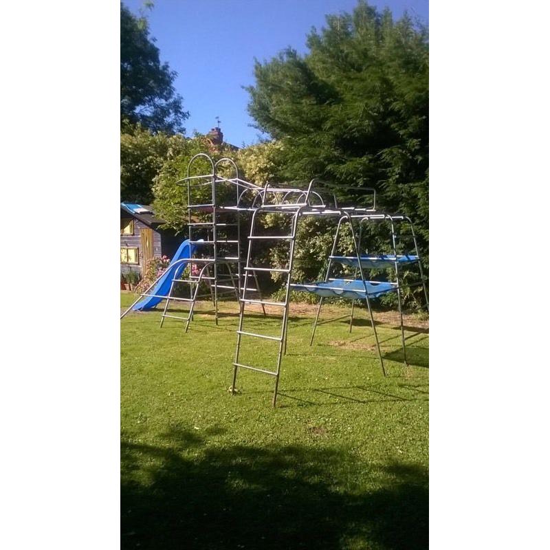 TP metal climbing frame
