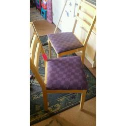 Free round kitchen table and 2 chairs