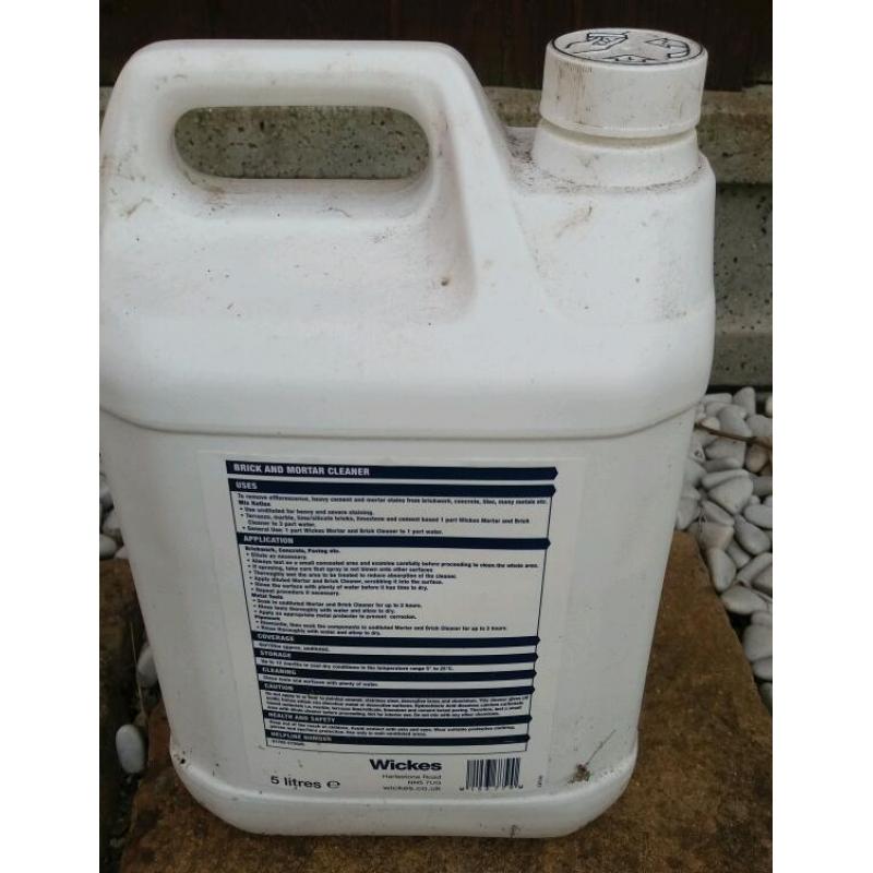 Brick and mortar cleaner