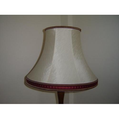 STANDARD LAMP