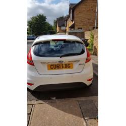White Ford Fiesta 1.25 Zetex 5dr