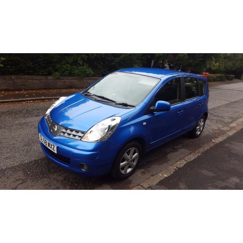 Immaculate, low mileage & extras including blue tooth,electric windows and spacious seating.