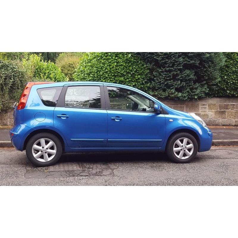 Immaculate, low mileage & extras including blue tooth,electric windows and spacious seating.