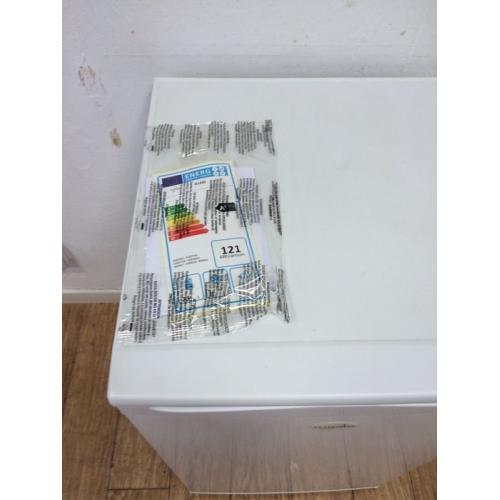 Statesman fridge with freezer box*as new*