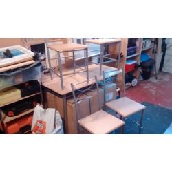 Dining / kitchen table and 4 chairs