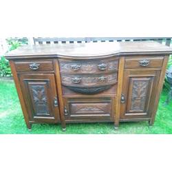 Oak sideboard, beautifuly carved