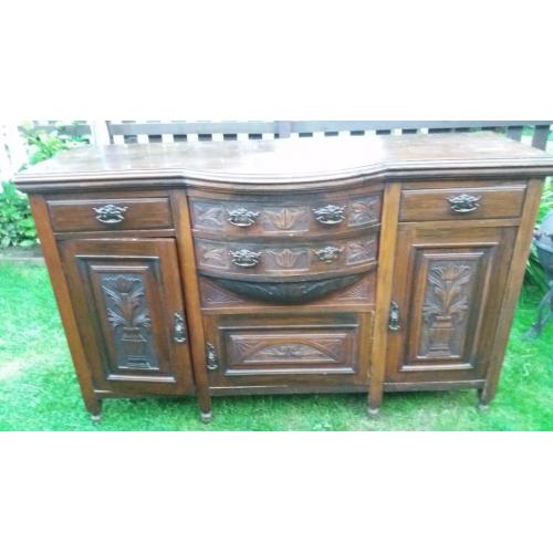 Oak sideboard, beautifuly carved