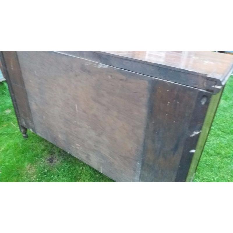 Oak sideboard, beautifuly carved