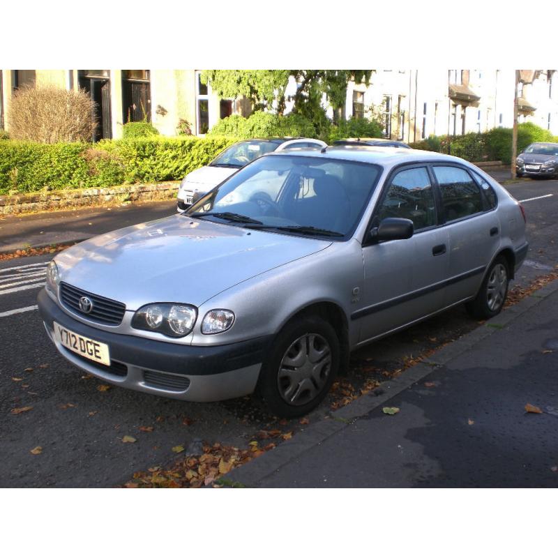 Toyota Corolla (2001), very low miles, great condition, 1 year MOT