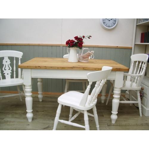 Stunning Pine Country Farmhouse 4ft Table and Chair Set.