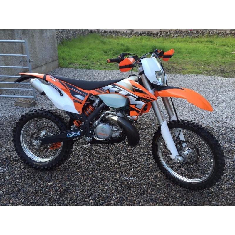 KTM 300 EXC ( 9 Hours Use Only, Immaculate Condition )