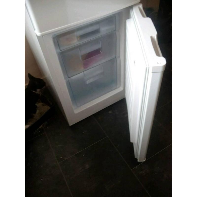 Fridge freezer