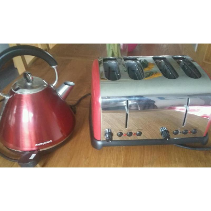 Toaster and kettle
