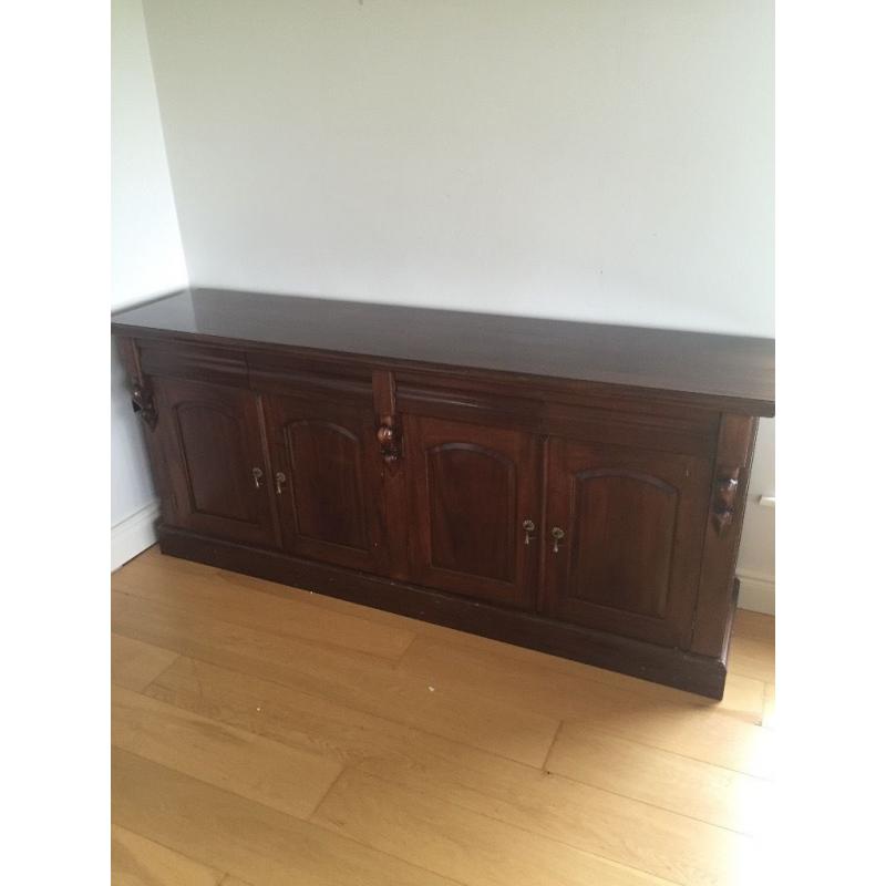 Elegant Solid mahogany dresser