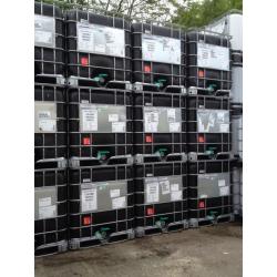 1000 litre IBC tank / plastic barrel