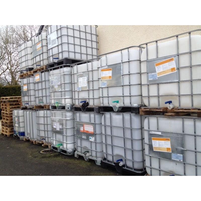 1000 litre IBC tank / plastic barrel