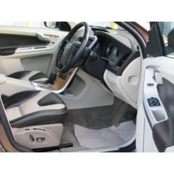 Volvo XC60 2.4 AWD ( 185ps ) Geartronic D5 SE Lux