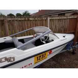 Fletcher ArrowSprint 129 speedboat