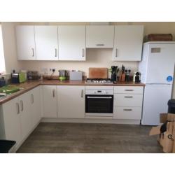 Kitchen Units/Worktops/Appliances for sale