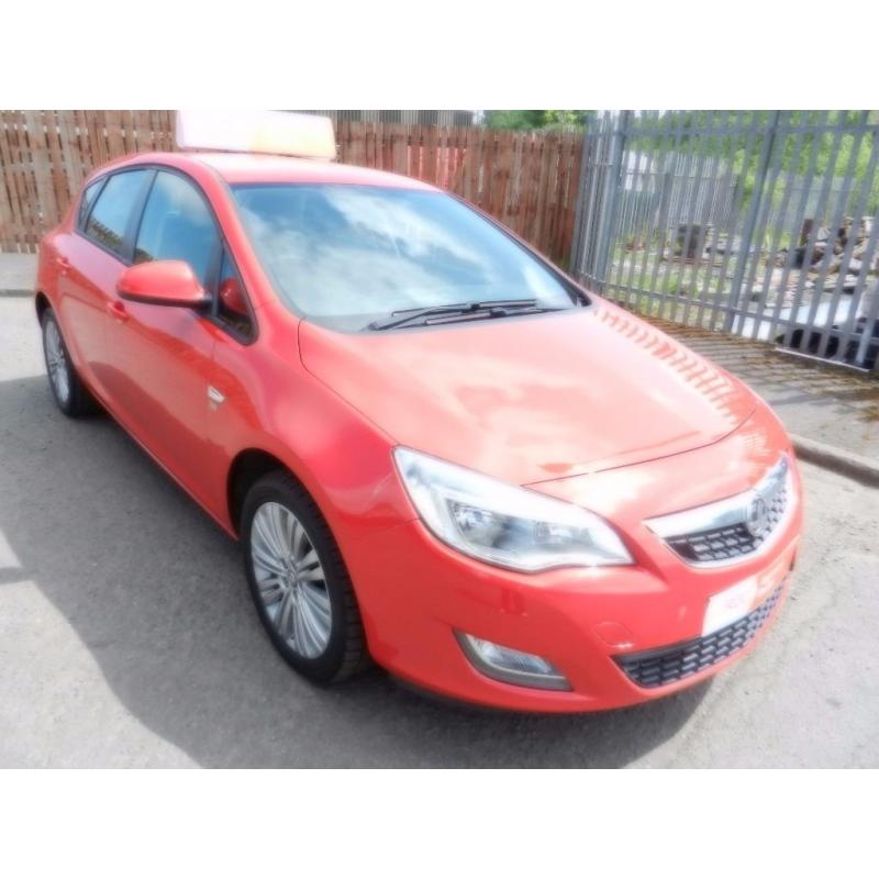 2012 VAUXHALL ASTRA 1.4 EXCITE 5 DOORS RED+++++1 LADY OWNER ++++