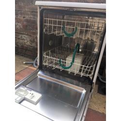 Hot point Dishwasher