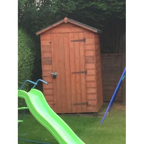 Garden shed 6x4 solid wood, PRICE REDUCTION, brand new condition