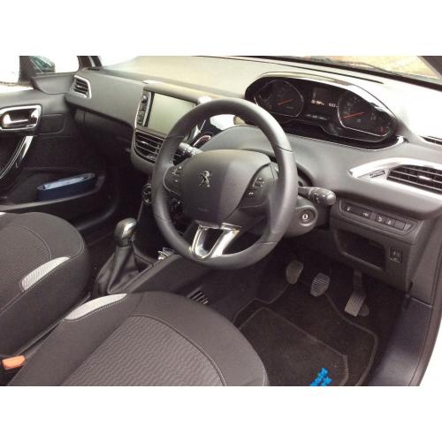 Peugeot 208 Style immaculate condition very low mileage