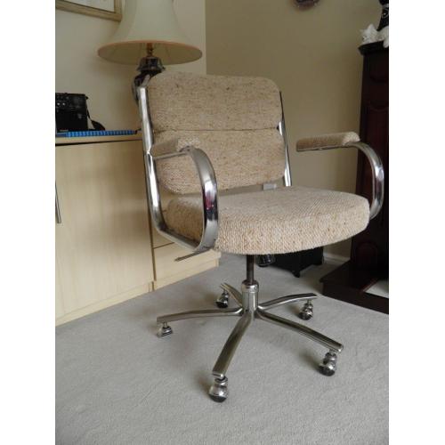 CHAIR for computer/gaming/ living room etc. very comfortable and wide seating.