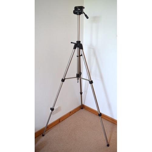 Camera Tripod - Hama Star 63