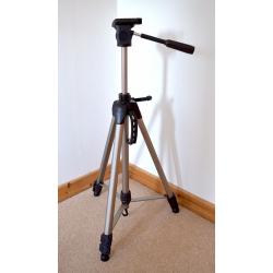 Camera Tripod - Hama Star 63