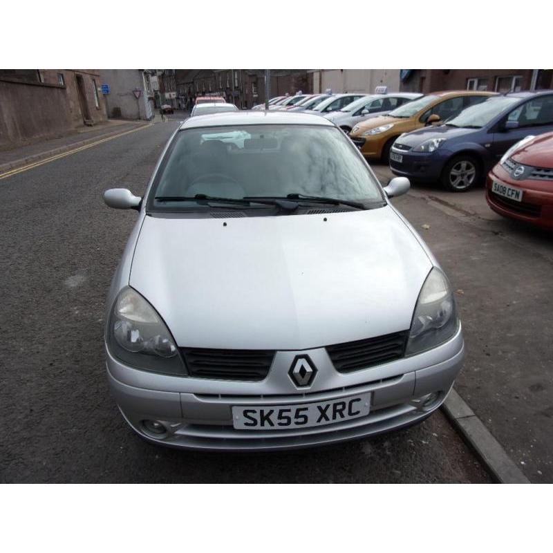 RENAULT CLIO 1.2 campus sport 2005 Petrol Manual in Silver