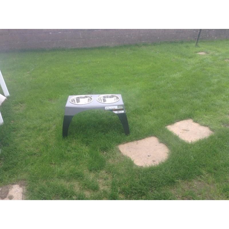 Dog Elevated Feeder