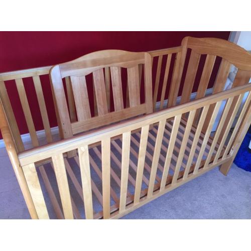 Mamas and Papas Cot/ Junior Bed