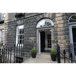 Beauty Therapists & Nail Technicians needed for busy West End Salon/Spa